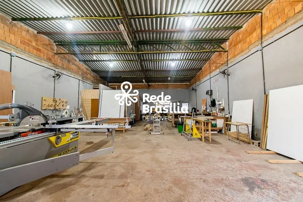 Área especial 01 - CeilândiaGalpão comercial com lajePé direito duploEscritórioT...