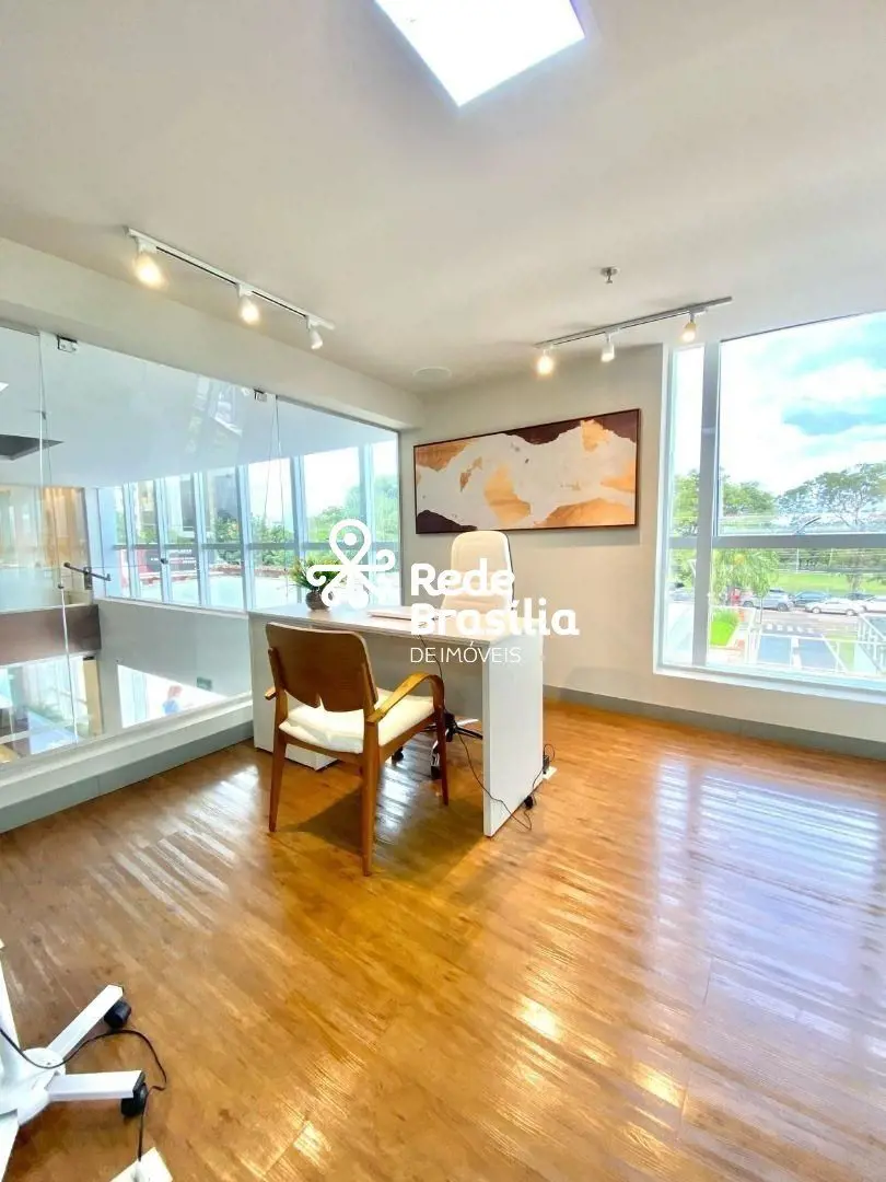 Edifício Platinum Office - Setor de Indústrias Gráficas A renomada Clínica Val F...