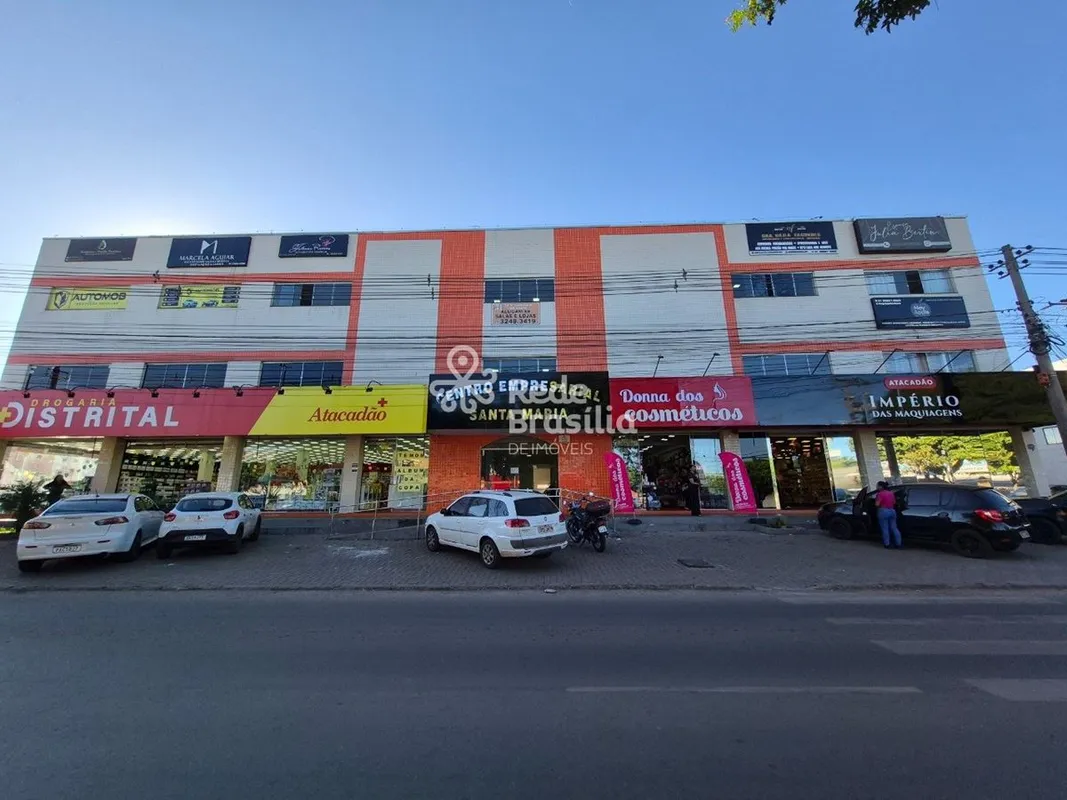 TH30043 - CL 116, Centro Empresarial Santa Maria, sala comercial com 6 escritóri...
