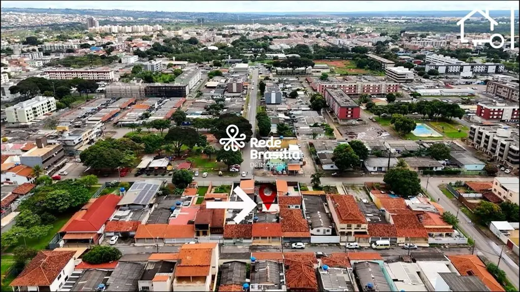 QE 20 - Guará IApresentamos um imóvel em lote vazado, com excelente localização ...