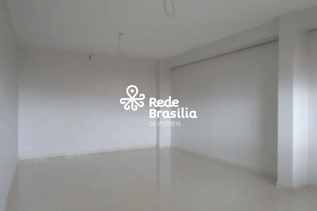 TH30041 - CL 116, Centro Empresarial Santa Maria, loja vão livre piso em porcela...