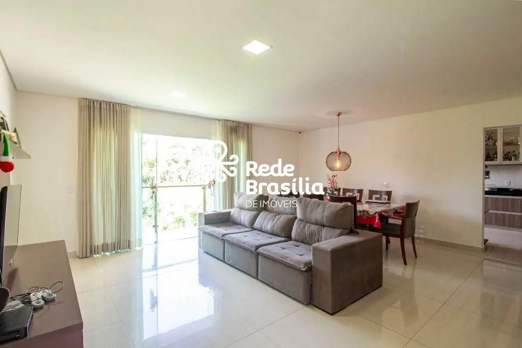 Condomínio Ville de Montagne | Casa Sobrado com 5 quartos - sendo 3 suítes - 2 v...