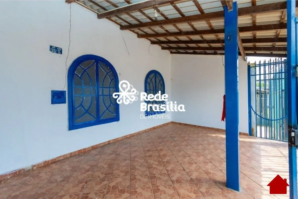 QR 402 | Casa com 2 Quartos (Possibilidade de 3) - Quintal - 3 Vagas de Garagem ...