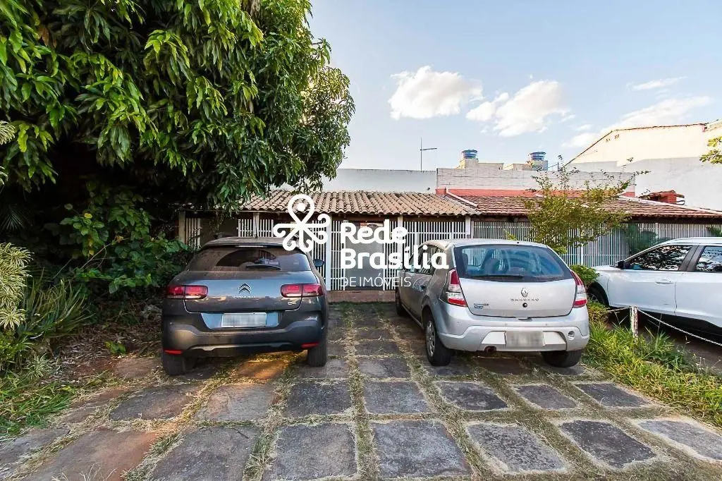 SHIGS 715 - Asa SulApresentamos uma casa térrea, com uma localização privilegiad...