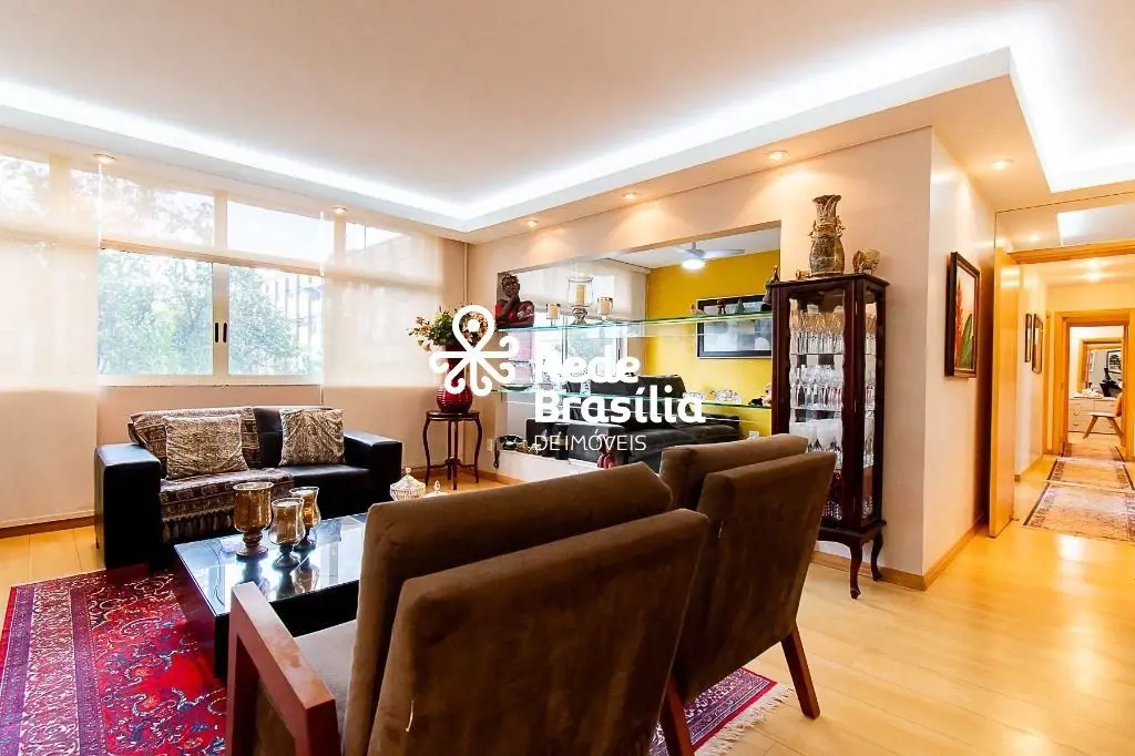 Apartamento Reformado de Alto Padrão na SQS 109148 m² de conforto, sofisticação ...