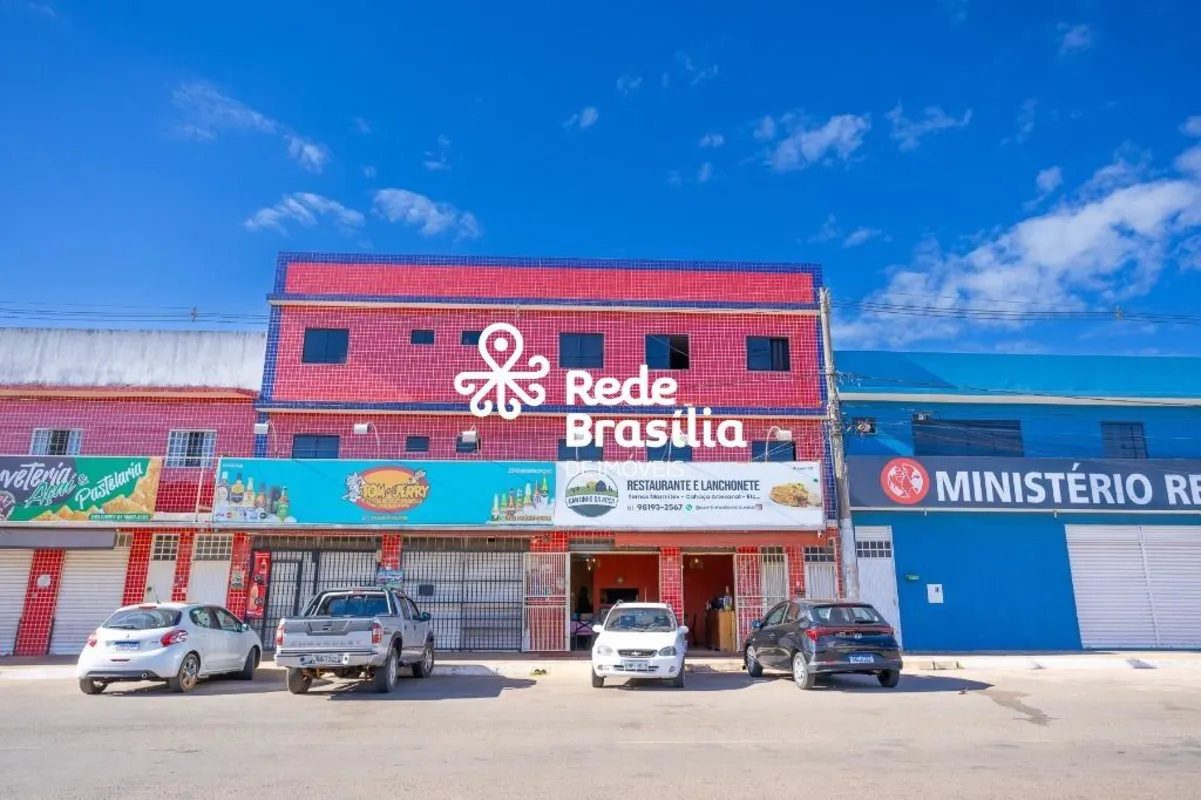 QR 829 | Prédio com 2 lojas comerciais e 6 kitnets - Samambaia NortePrédio Comer...