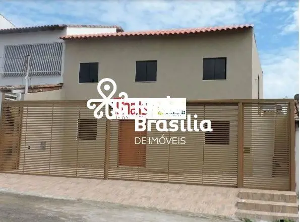 QNL 10| Casa 3 quartos sendo 1 suíte com 3 vagas de garagem - Taguatinga Norte E...