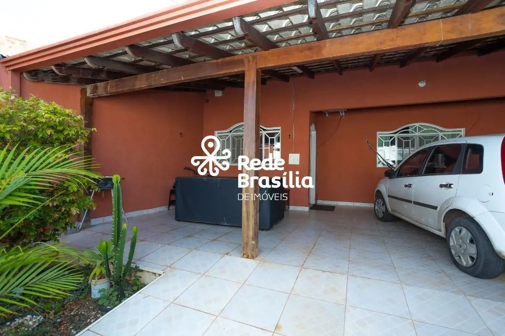 Qnl 6 - Taguatinga Norte Espetacular Sobrado com 3 Quartos e 2 Vagas de Garagem ...