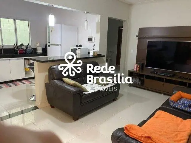 QS 11 Areal - Águas Claras Proximidade a comércio diversificado.Casa espaçosa, a...