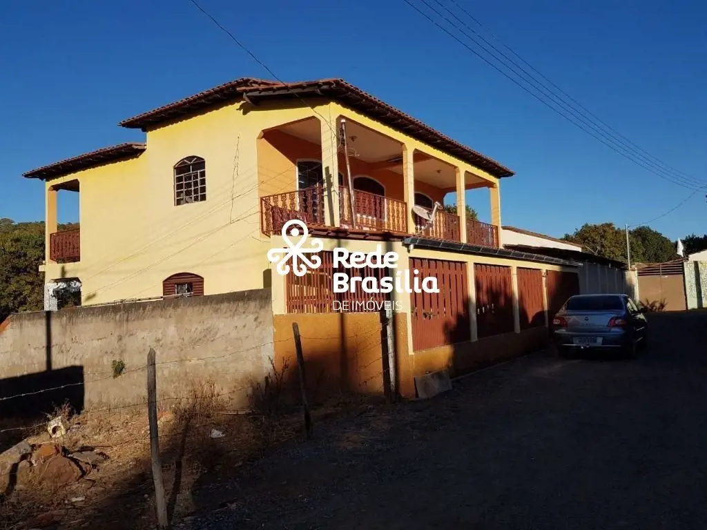 Rua R5 DVO - Area Rural.Apresentamos a você esta casa de dois pavimentos bem loc...