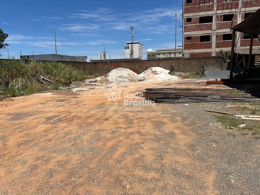 Qs 112 - SamambaiaTerreno comercial bem localizado na Samambaia Sul- 879,2m²ACEI...