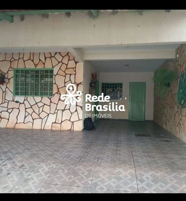 Quadra 104 | Sobrado com 4 Quartos sendo 3 Suítes - espaços multifuncionais - vi...