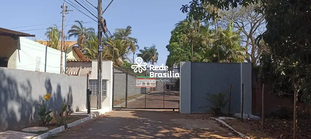 SMPW 4 - Park Way! Esta casa em um lote de 1.250 m² oferece uma oportunidade úni...