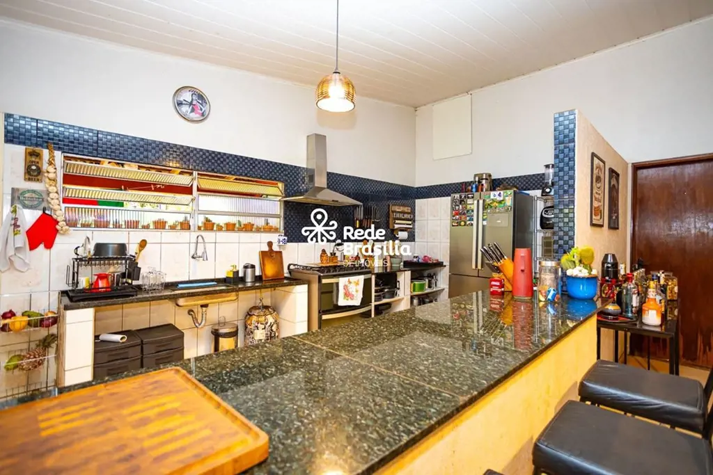 Colônia Agrícola Águas Claras | Casa térrea com 3 quartos suítes - 14 vagas - qu...