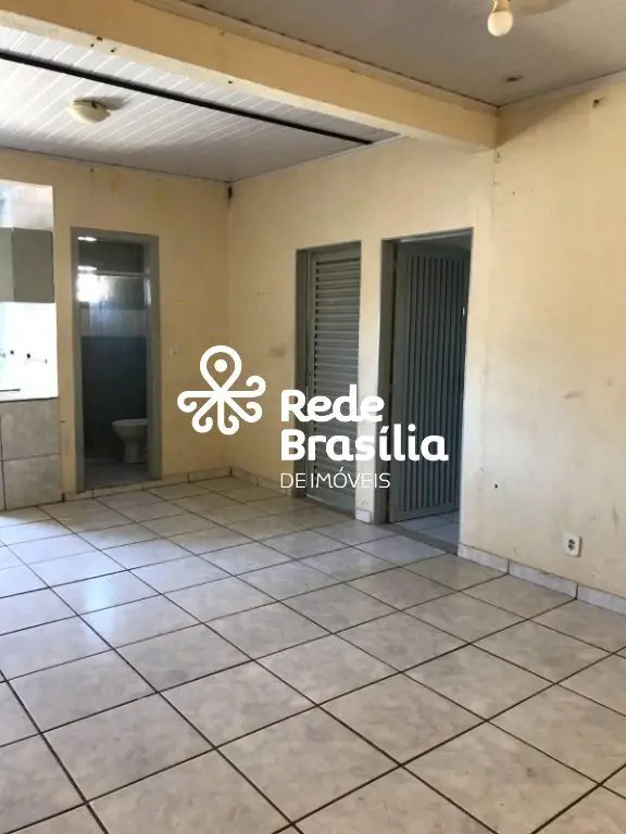 Setor Tradicional - São SebastiãoApresentamos este imóvel localizado de frente p...