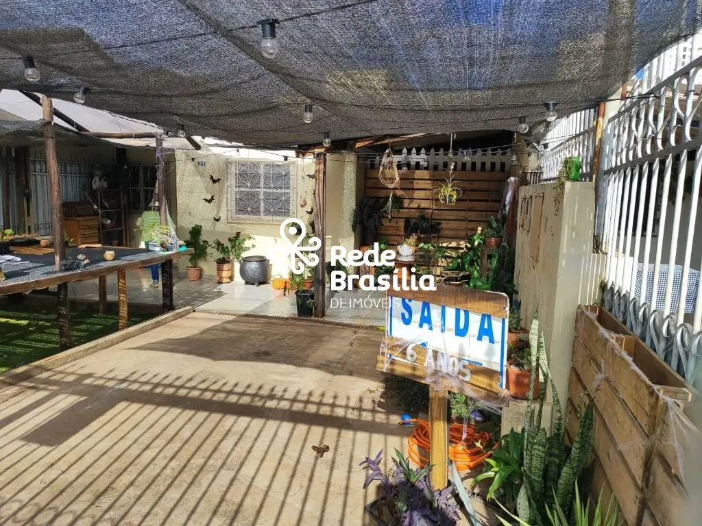 QE 30 - Guará II.Apresentamos uma excelente oportunidade de adquirir uma casa be...