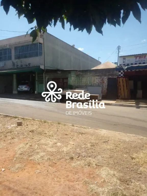 Redução de valor para venda imediataÓtimo lote comercial à venda. Situado na Rua...