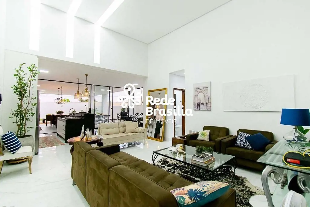 Residencial Maxximo Garden - Jardim Botânico.Apresentamos esta excelente casa de...