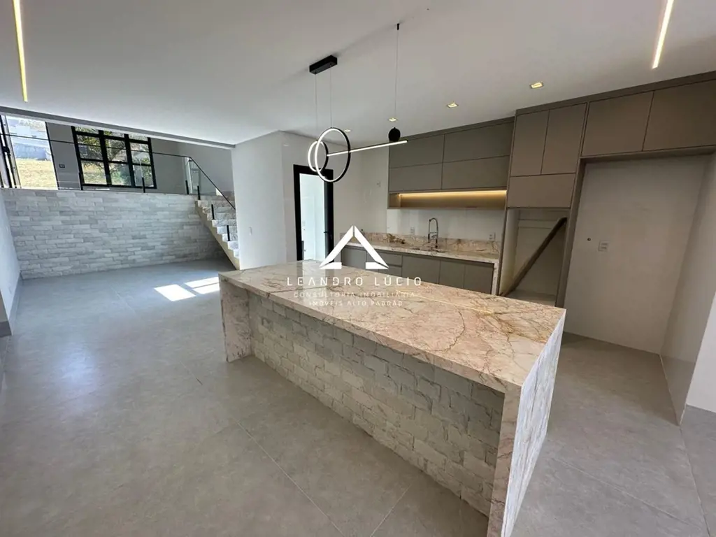 Casa à venda com Armários, Jardins Nápoles, Senador Canedo, GO Casa Jardins Nápo...