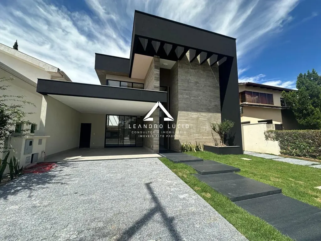Casa à venda Nova com Armários, 5 Suites, 4 Vagas, 406M², Jardins Madri, Goiânia...