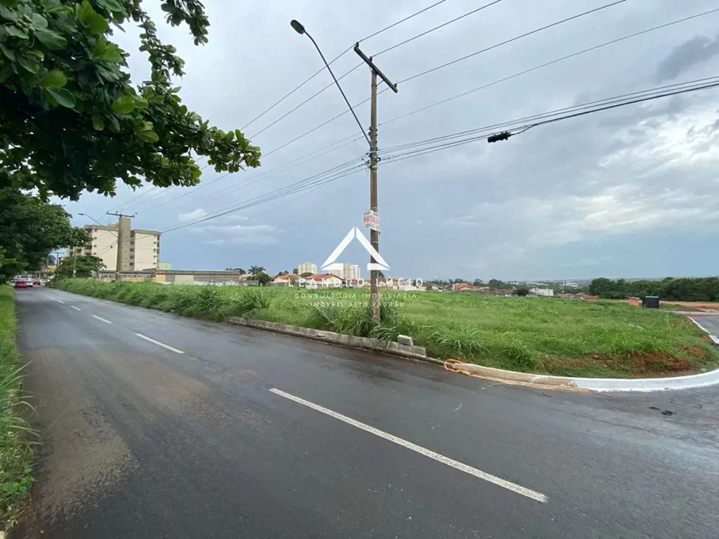 Terreno à venda 2250M², Vila Brasília, Aparecida de Goiânia - GO Venda Área na V...
