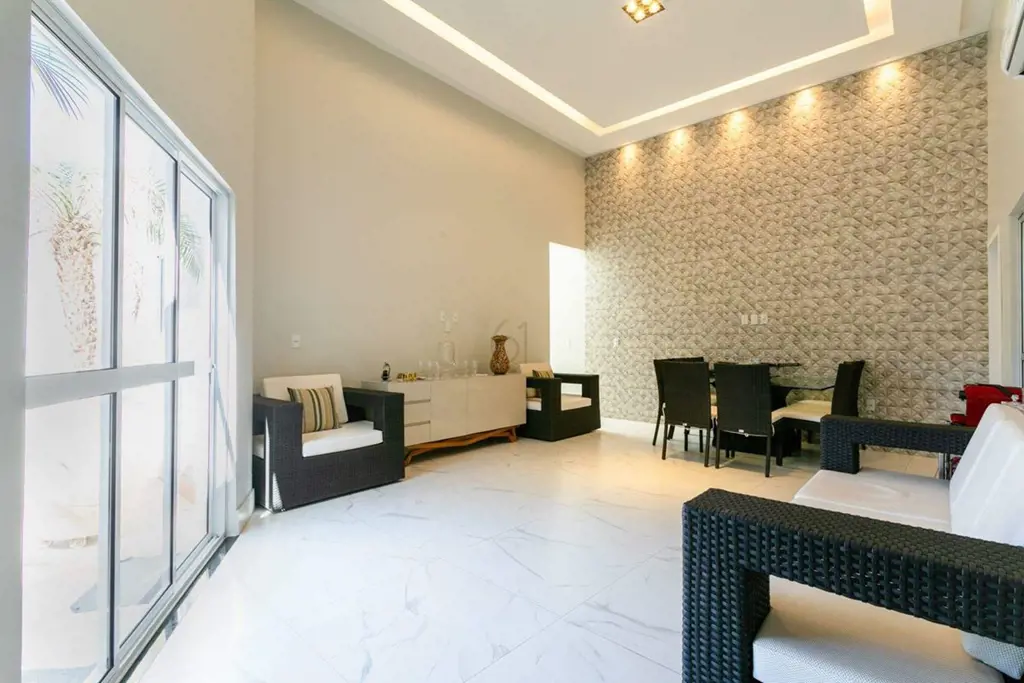 Excelente Casa, Nova e Moderna! 3QTOS, 1 SUÍTE, 1 SEMI-SUÍTE, 7 VAGASColônia Agr...