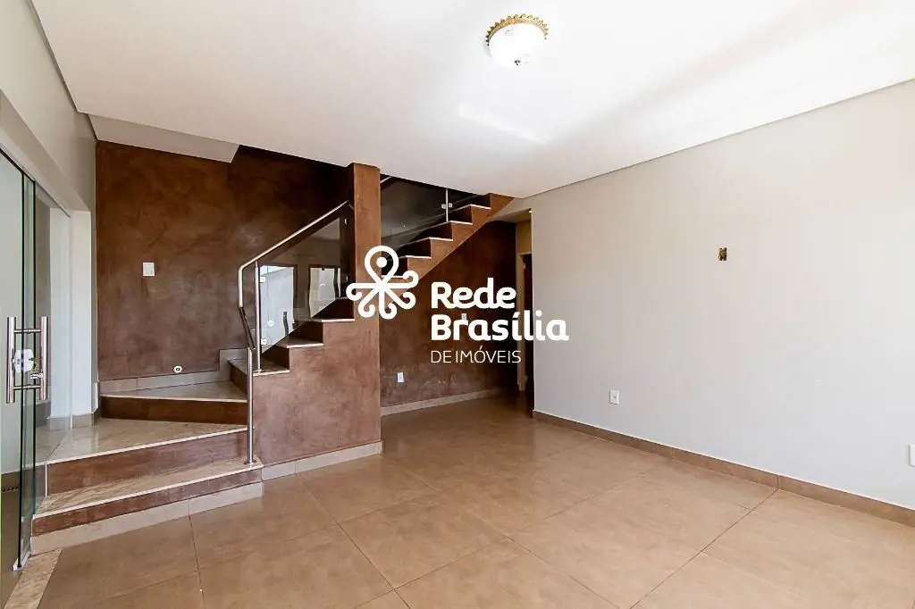 TH25170 - Sha Conjunto 05 Cond. Vale Park Way, Casa 03 quartos 250m². Agende a s...