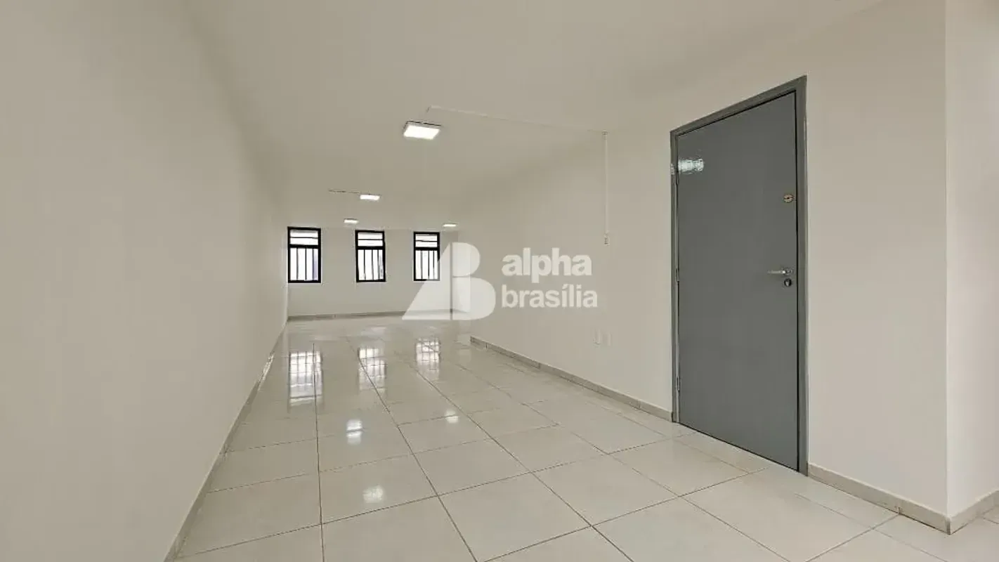 Sala ampla vão livre com banheiro social.R$: 1.412,00 ... 14/05/25