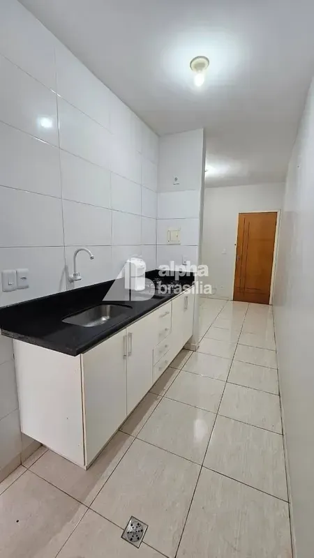 Kitnet ampla em ótima localização!Sala;Copa com armários;Quarto com armário;R$: ...