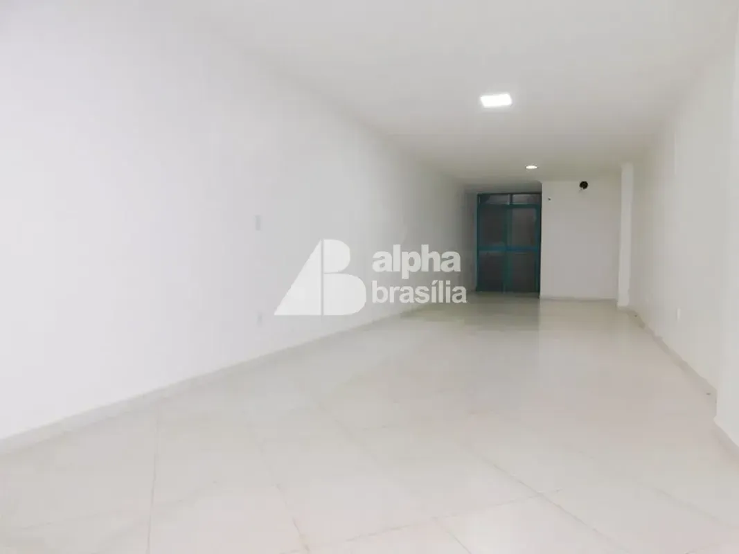 Loja subsolo com banheiro social. IMPERDÍVEL Carência de 30 dias no primeiro mês...