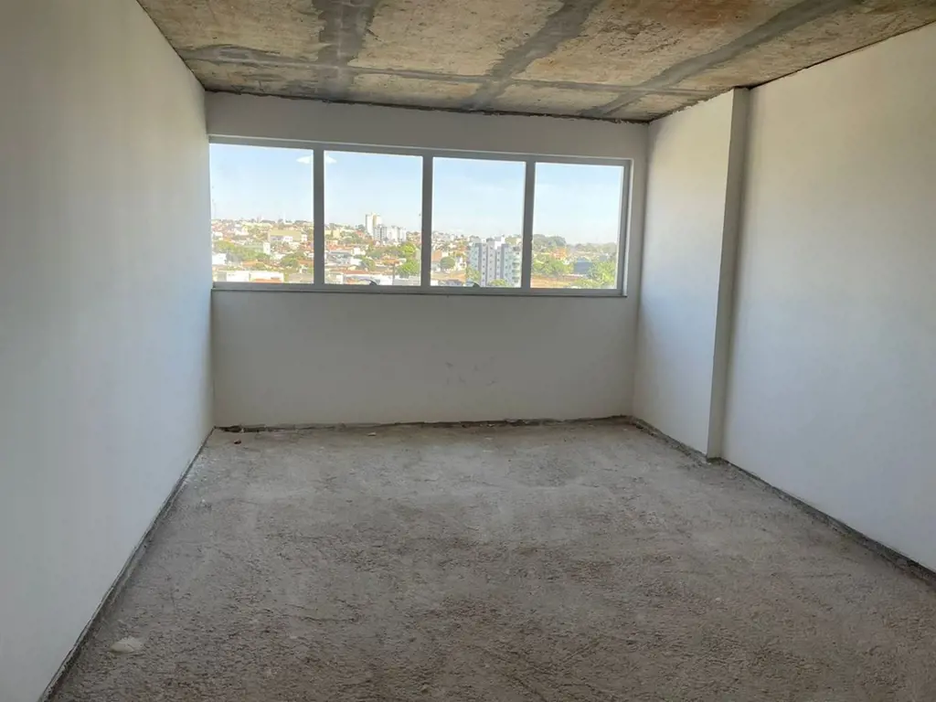 Sala para locação no Centro de Anápolis no Edifício London Eye, 30,27m2.A sala p...
