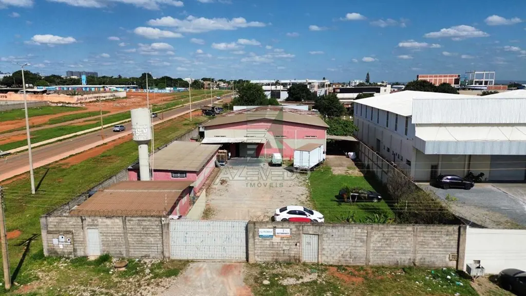 Se você busca um espaço amplo e bem localizado para seu negócio, esta é a oportu...