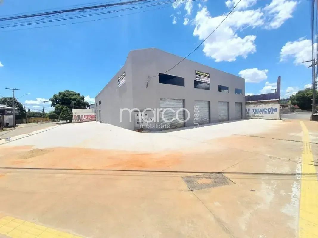 Loja com 120,25m², Banheiro e Estacionamento.Avenida Pedro Ludovico, nº 716, Qd....