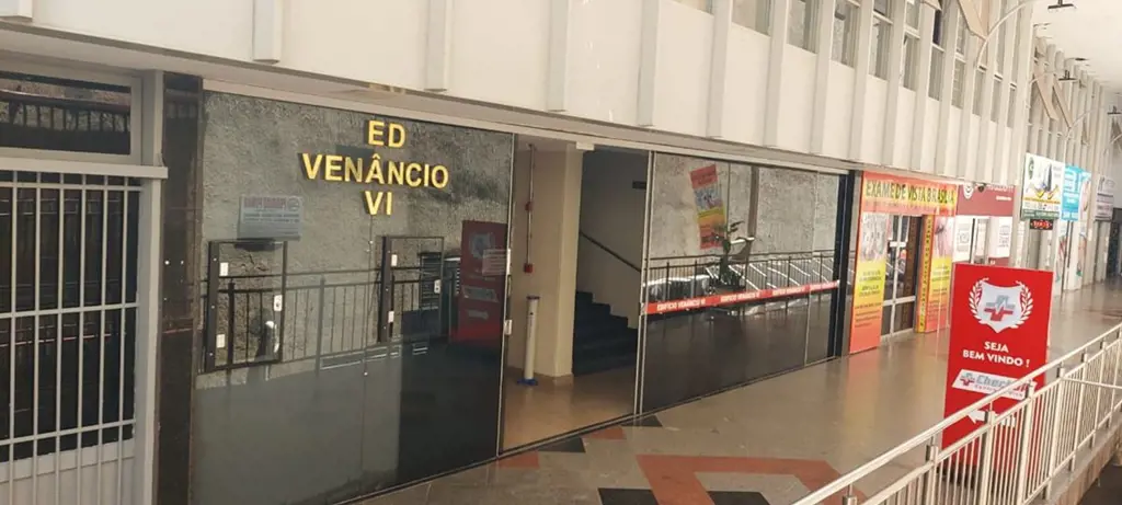 Sala comercial bem localizada, próximo da Rodoviária de Brasília, reformada, no ...