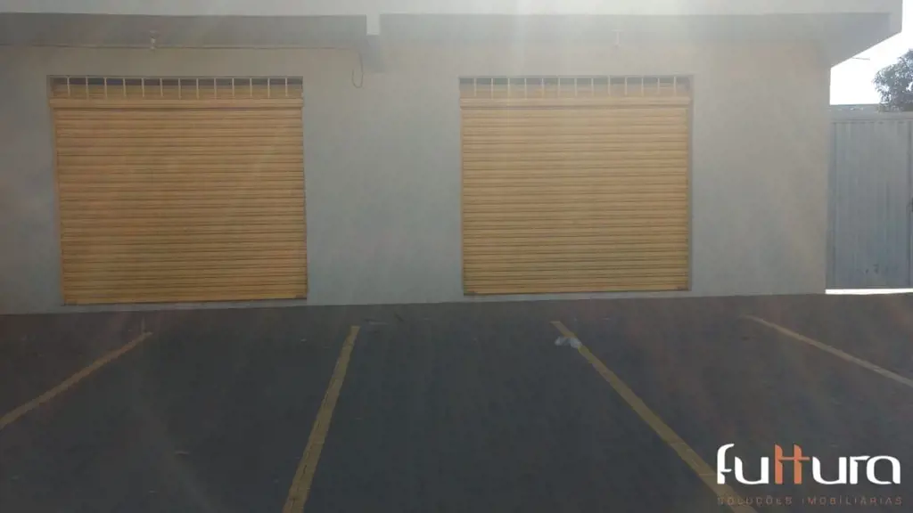 02 lojas comerciais interligadas de 40 mts², com 02 banheiros. 17/05/25