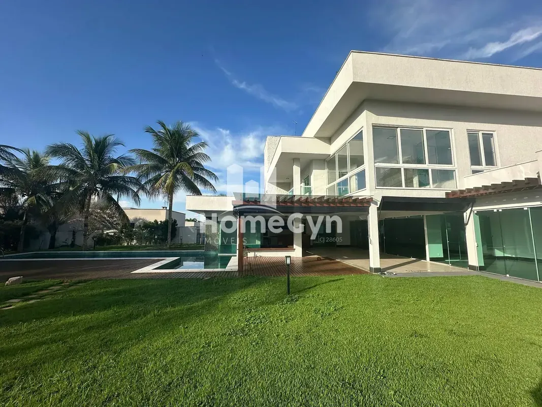 Luxuoso Sobrado no Alphaville Goiás 06 suítes espaçosasSala ampla com design mod...