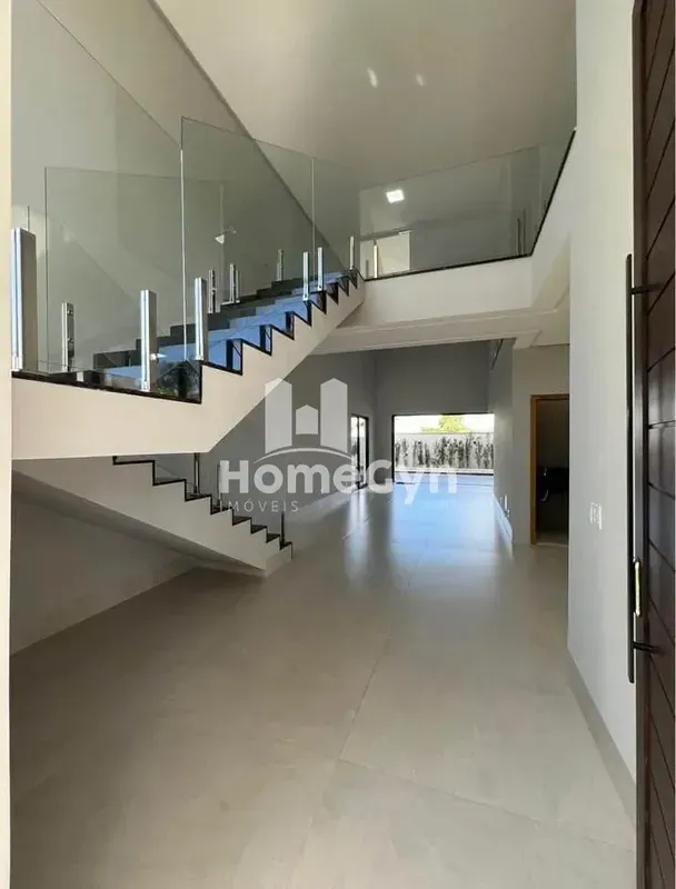 Casa com 4 suítes plenas no Condominio Portal do Sol Green Goiânia GO.- 4 Suítes...