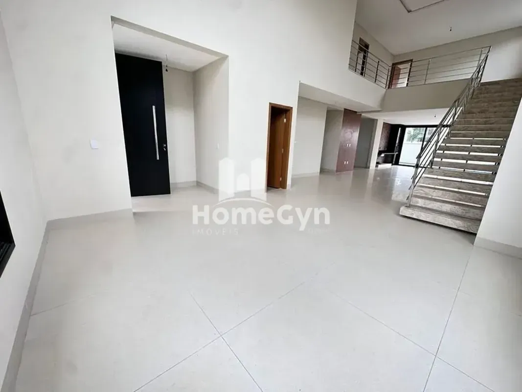 Casa à venda no Condomínio Jardins MônacoCom 434m² de lote e 325m² de construção...