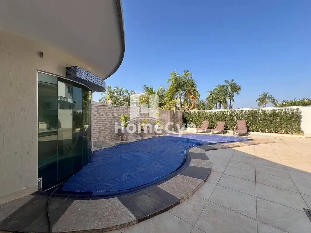 4 suites.Poço artesiano02 escaninhosCortinas lavadas01 quarto de empregada .01 q...