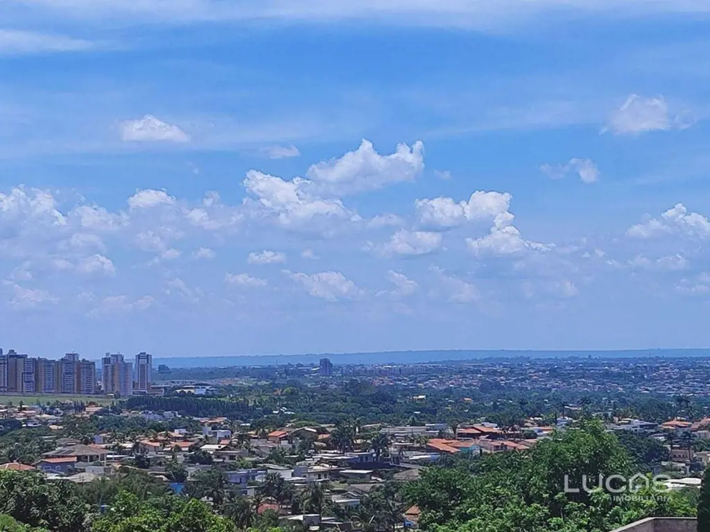 Vendo casa em condomínio na Arniqueiras no lote de 983m² e espaço verde.Casa com...