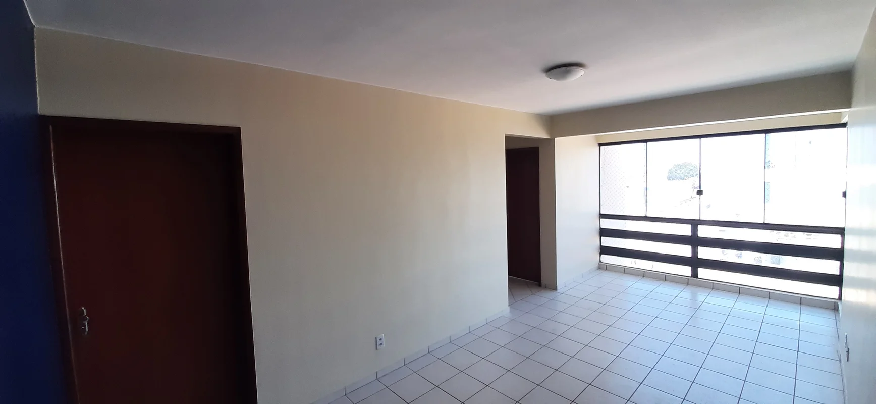Apartamento padrão de 02 quartos, sala ampla, banheiro social, cozinha conjugada...