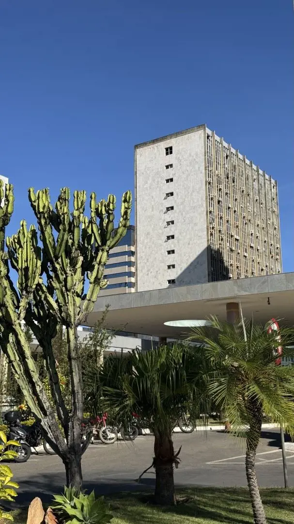 OPORTUNIDADE IMPERDÍVEL NO CORAÇÃO DE BRASÍLIA!Sala Comercial Dupla | Andar Alto...