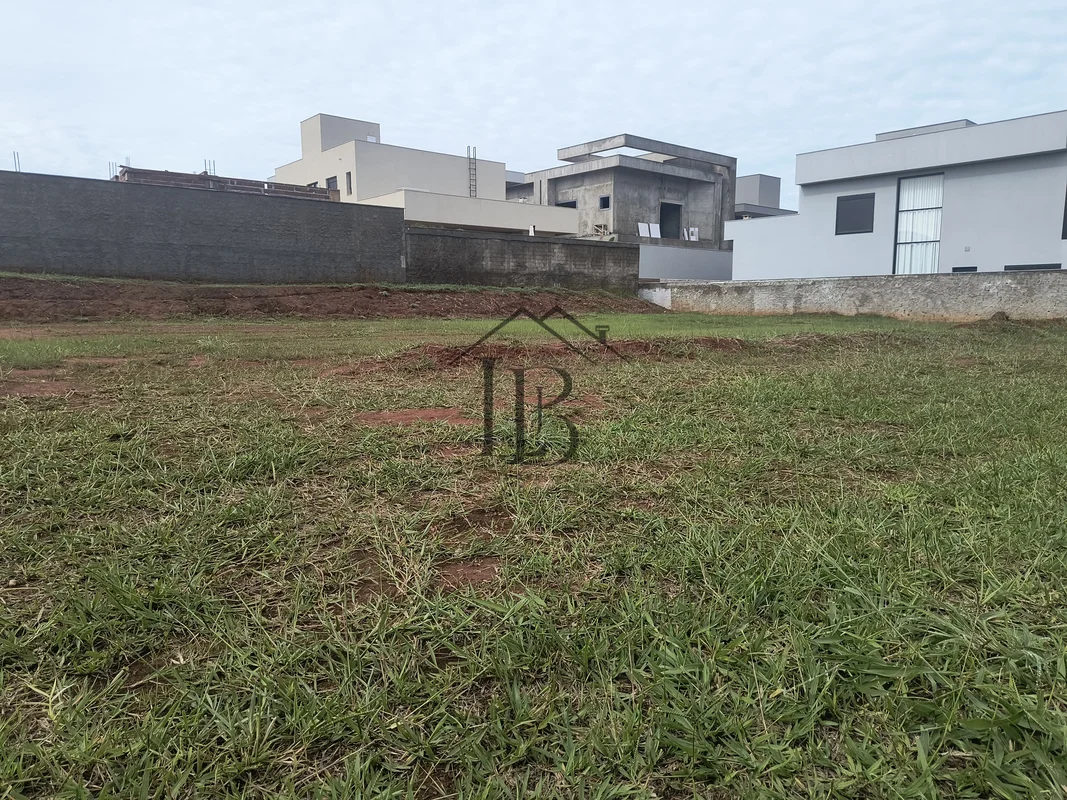 Lote Jardins França Rua CortonQd 20 Lt 06 Área 432m2 ( não é ZPA)Quitado e Escri...