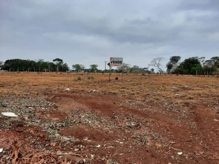 Excelente Área 3.770,24m, plana, limpa e disponível.Área possui as seguintes con...