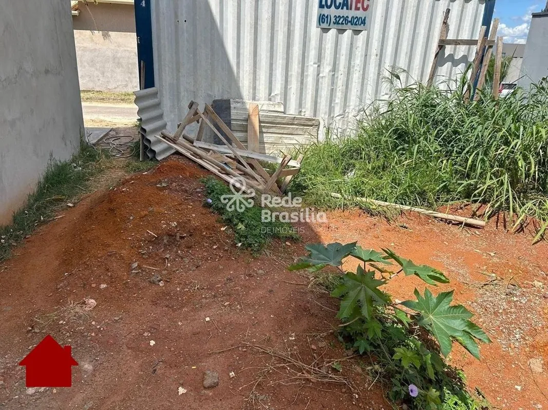 QE 52 - Guará II Excelente lote de 176m², muito bem localizado em uma das regiõe...