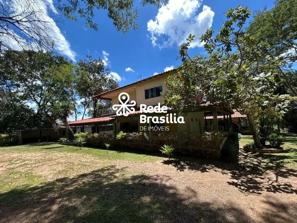 Riacho Doce - Novo Gama Localizada no Lago Azul - Novo Gama, a chácara Riacho Do...