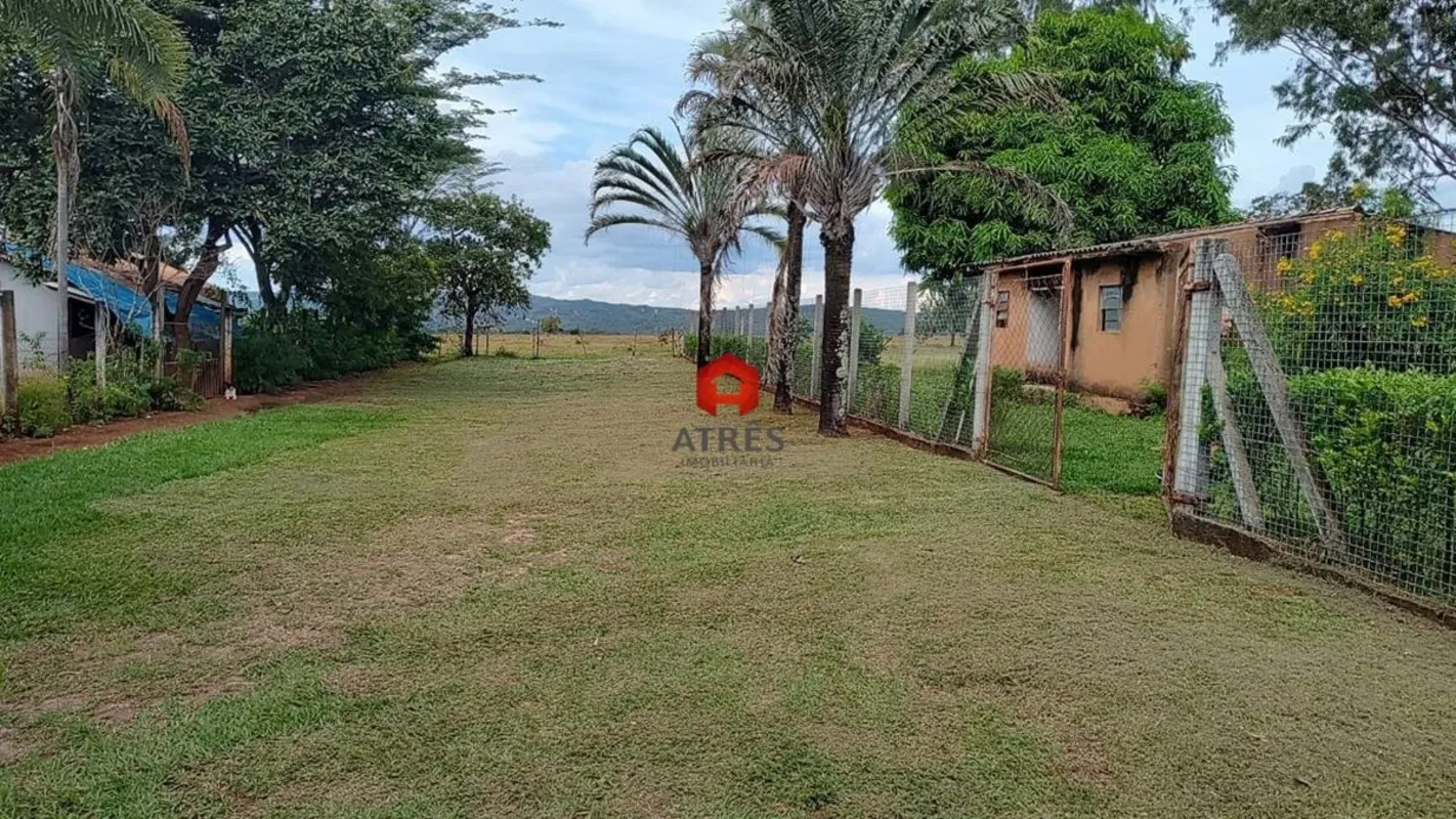 Chácara com aproximadamente 7.051,65m² localizada em Aragoiânia a pouco mais de ...