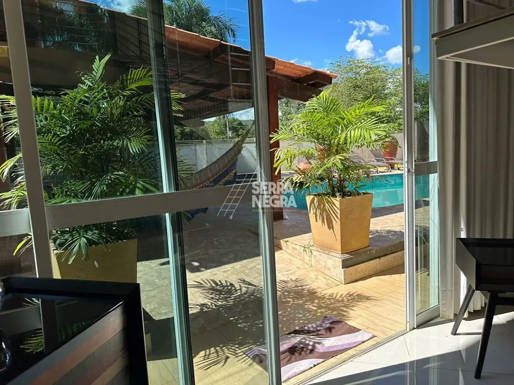 Luxuosa casa de campo no Alteplano Leste Lago SulExcelente localização há 08 min...