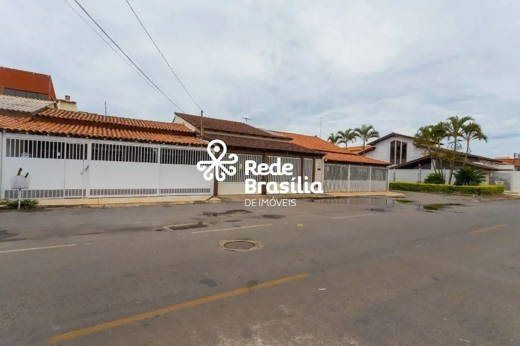 QE 13 - Guará IIApresentamos esta excelente casa, ideal para quem busca conforto...