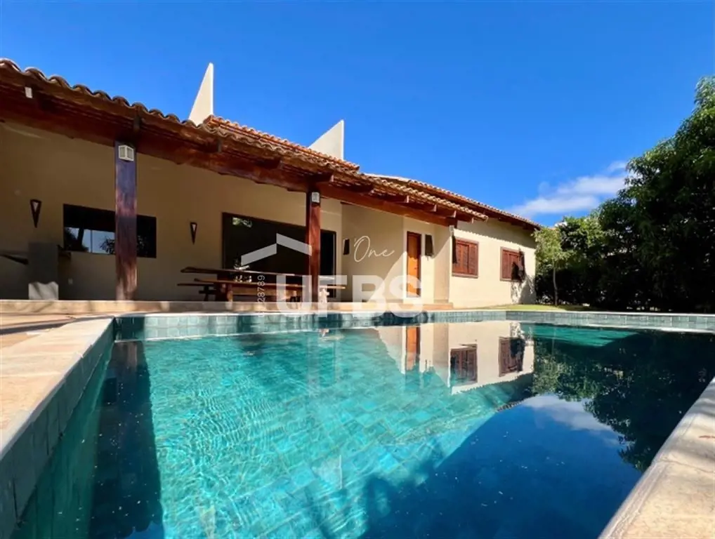COD U-0024940 - Casa térrea no Aldeia do Vale, lote com 1.296m² e 330m² de const...